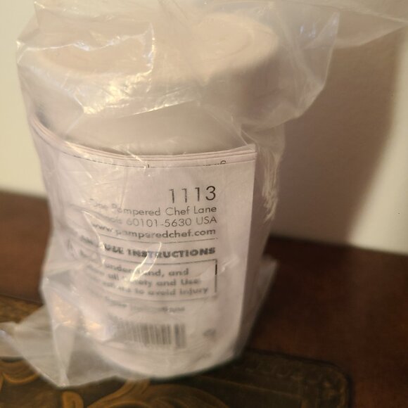 Pampered Chef Garlic Slicer #1113 New Sealed Package - Picture 3 of 5